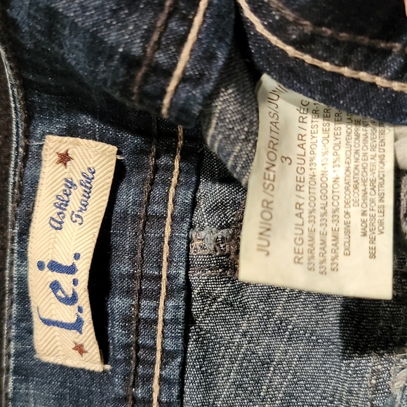 L.E.I. ♡ Dark Distressed "Ashley Trouble" Embroidered|Embellished Bling Jeans 3R - Picture 17 of 17